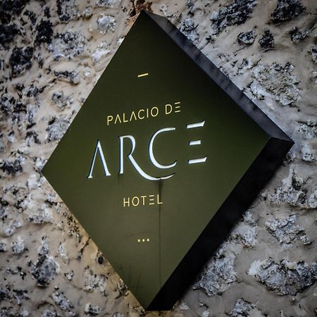 Palacio De Arce Bagian luar foto